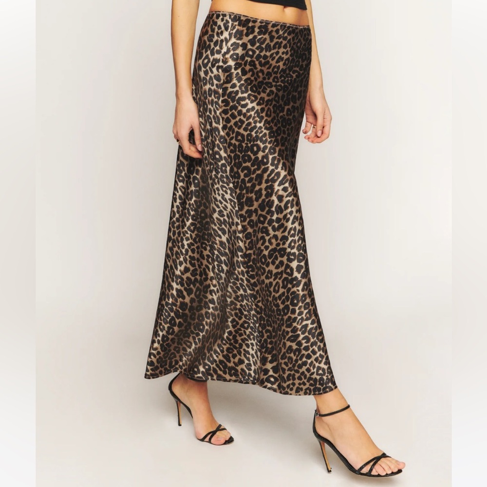 Reformation Layla Silk Skirt - Leo print size 4